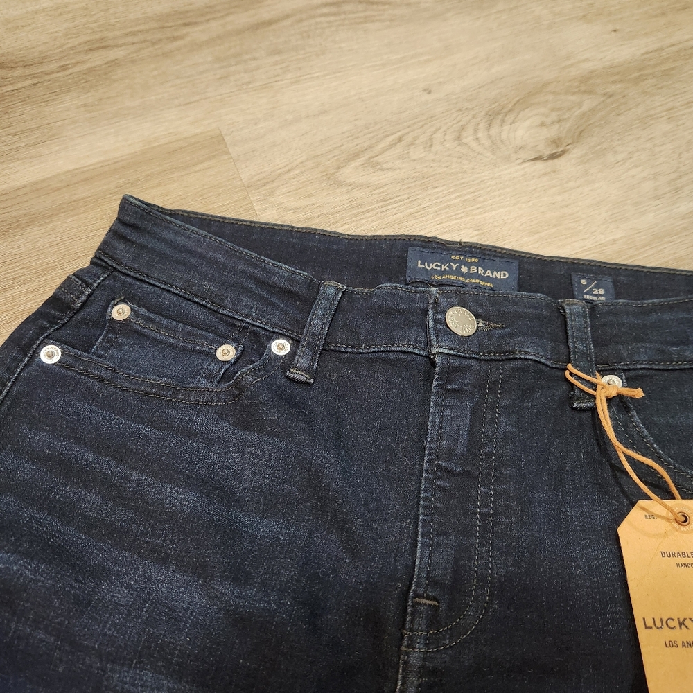 NWT Lucky Brand Sweet Straight Jeans - Picture 9 of 13